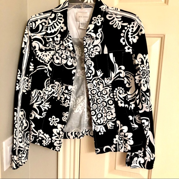 Zara Jackets & Blazers - 🌸 Erin London black and white paisley jacket